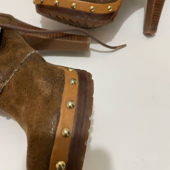 Michael Kors Platform  Lara Studded Ankle Boots Faux Shearling size 6 - Picture 9 of 14